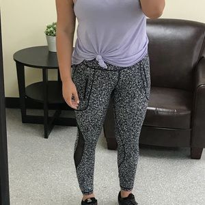 Size 10 lulu leggings 7/8